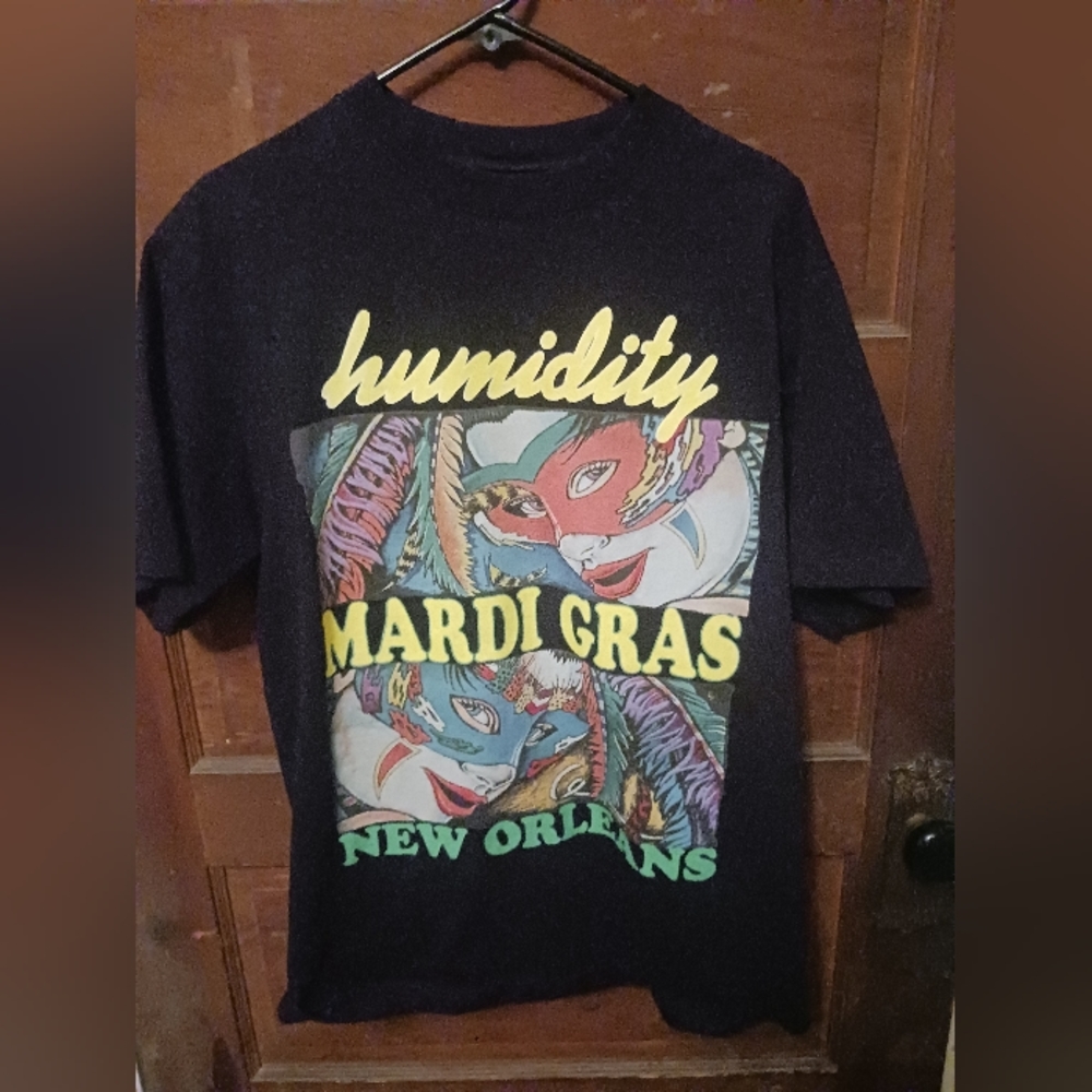 Sz large humidity nola Mardi Gras tee "new"